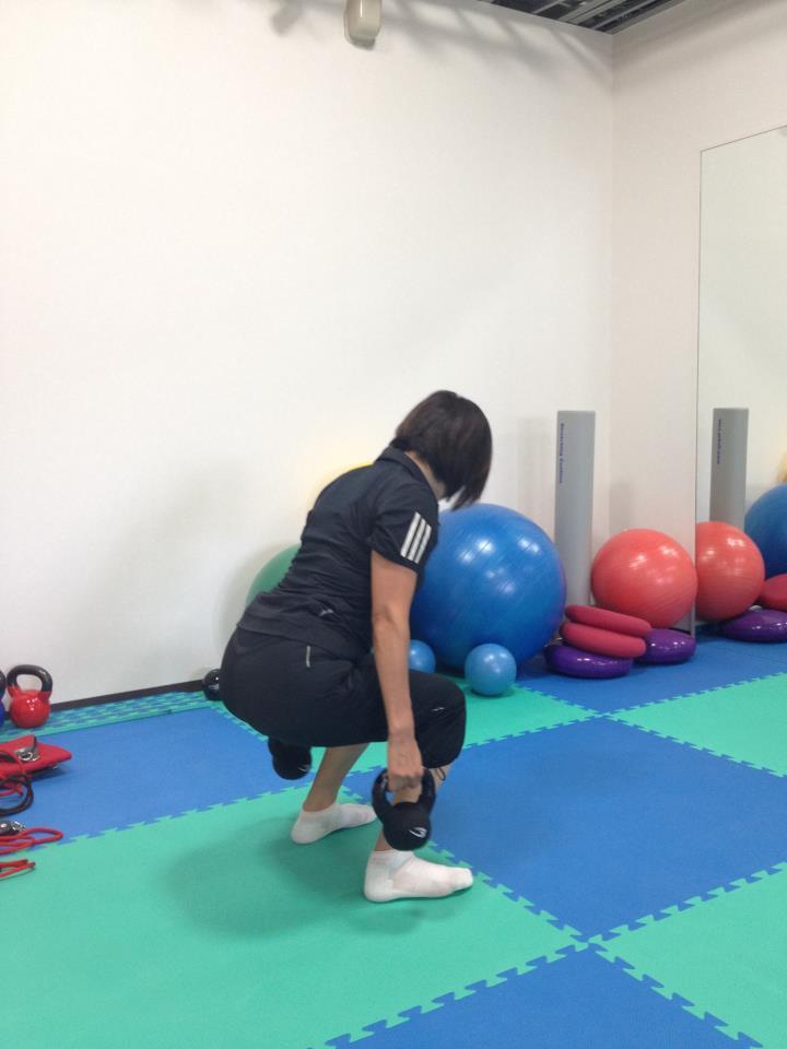 $Plus TRAINERSのブログ-スクワット